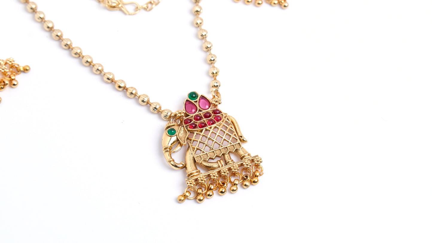 Royal Elephant Design Pendant Necklace