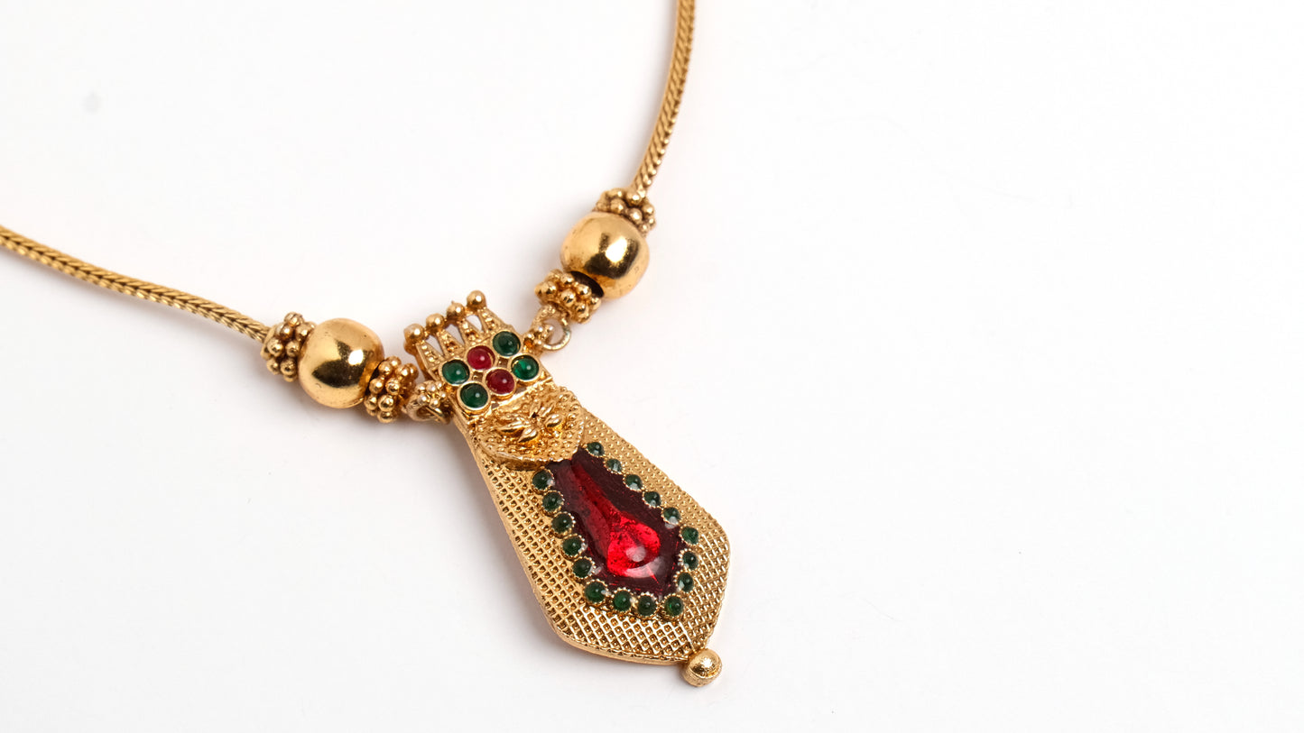 Elegant Palaka Design Pendant Chain with Traditional Charm