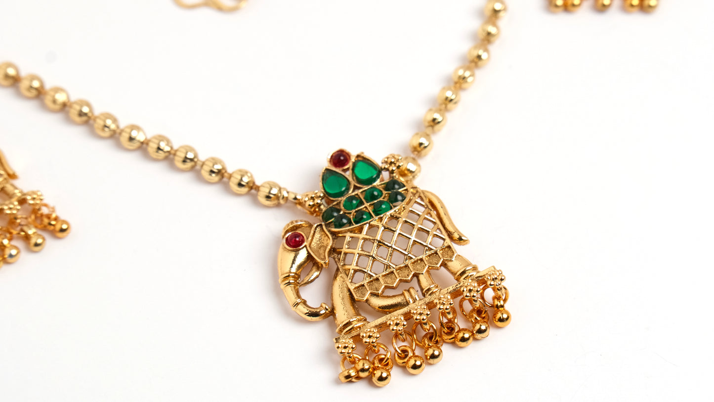 Royal Elephant Design Pendant Necklace