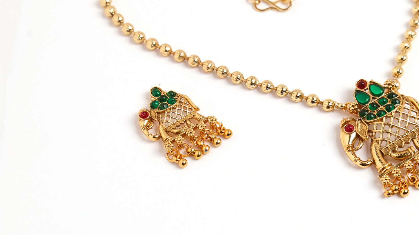 Royal Elephant Design Pendant Necklace