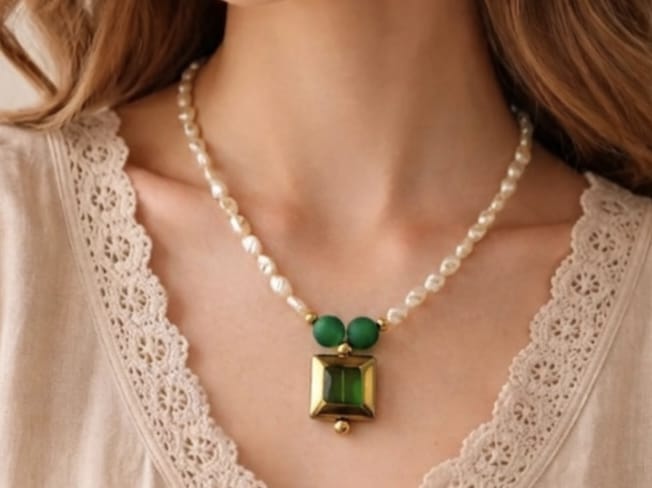 Minimal Pearl Charm Necklace