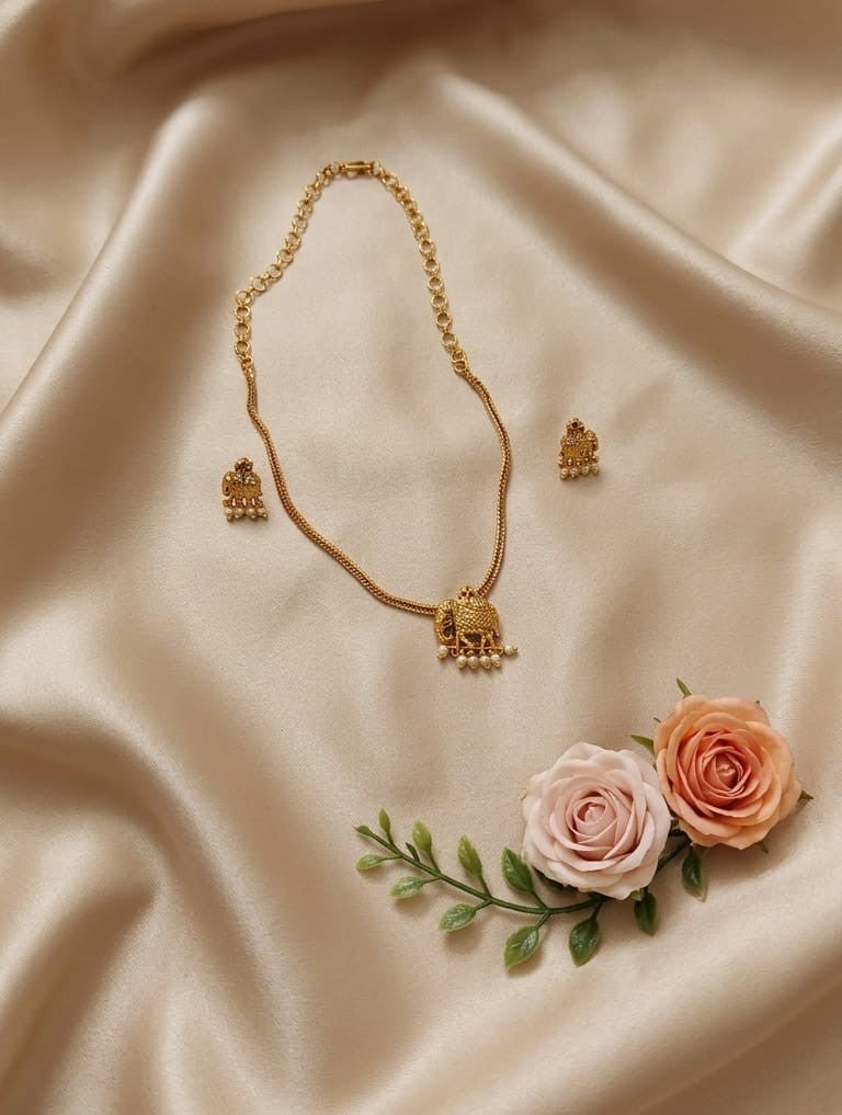 Elephant Charm Pearl Necklace Set