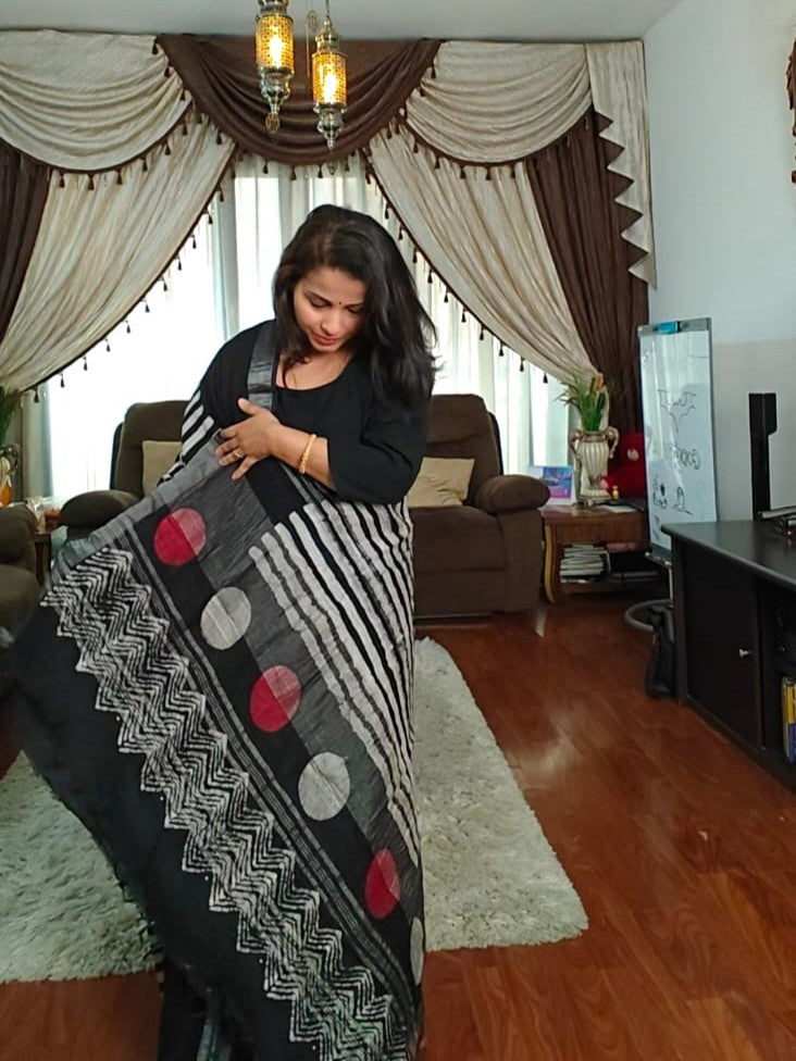 Trendy Stripe & Polka Combo Saree in Black and White